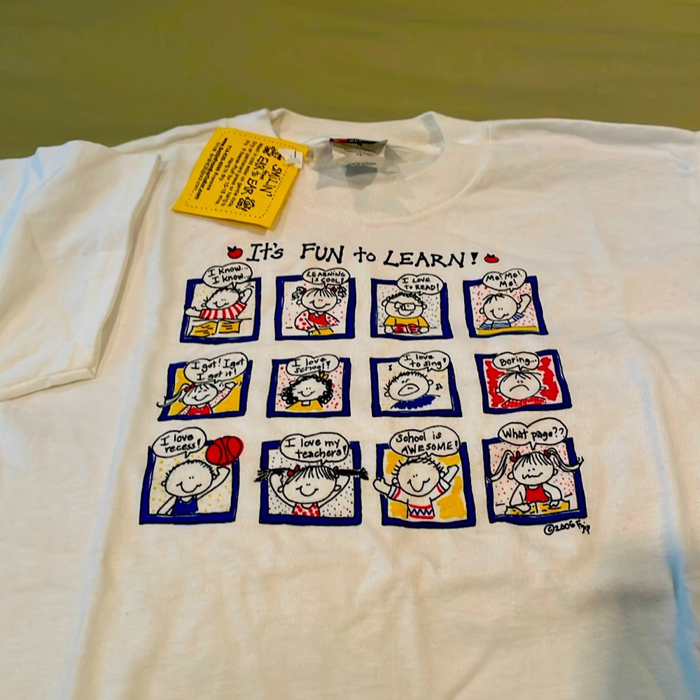 Kids t-shirt bundle -white shirts
Size Medium (10-12)
NEW with tagss